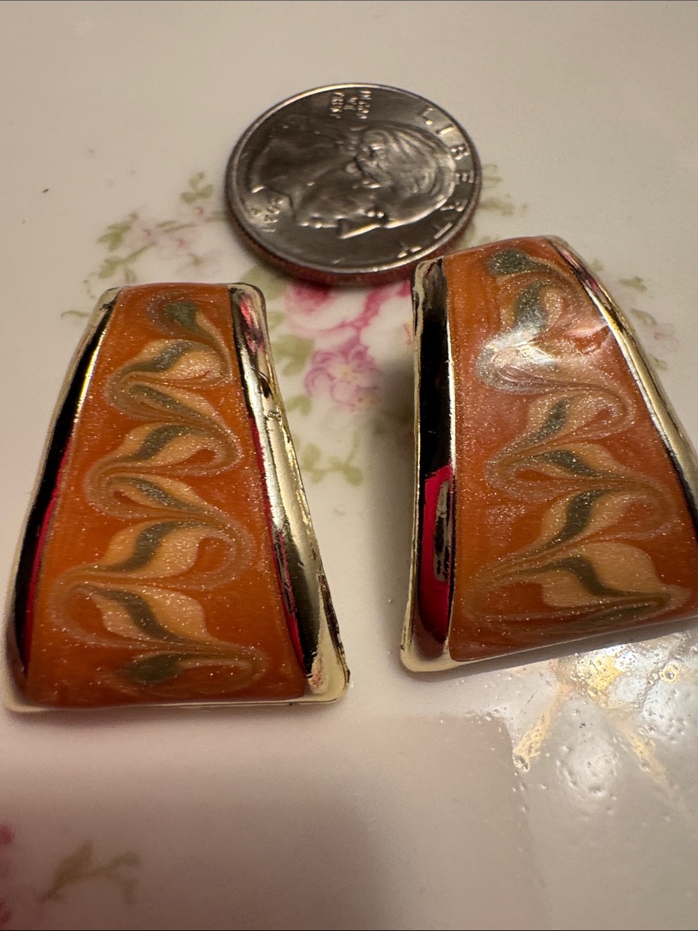 Vintage Unbranded Orange Enamel Wave Clip-On Earrings